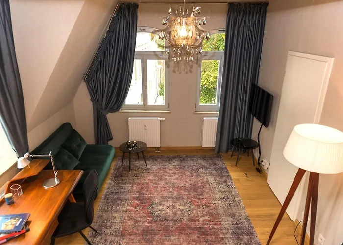 Apartmenthaus Am Dom Maisonette Sd Mit Parkplatz Цвиккау