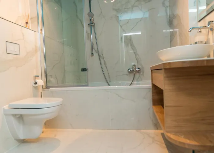 Apartmenthaus Am Dom Maisonette Sd Mit Parkplatz Апартаменты *