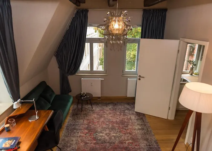 Апартаменты Apartmenthaus Am Dom Maisonette Sd Mit Parkplatz Цвиккау