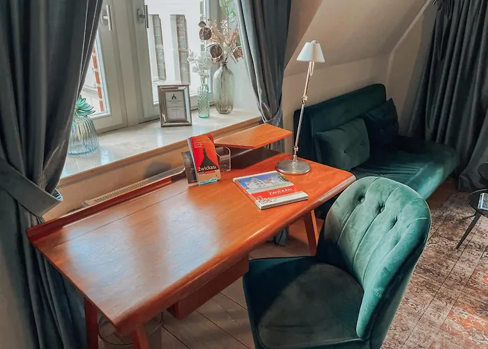 Apartmenthaus Am Dom Maisonette Sd Mit Parkplatz Апартаменты Цвиккау